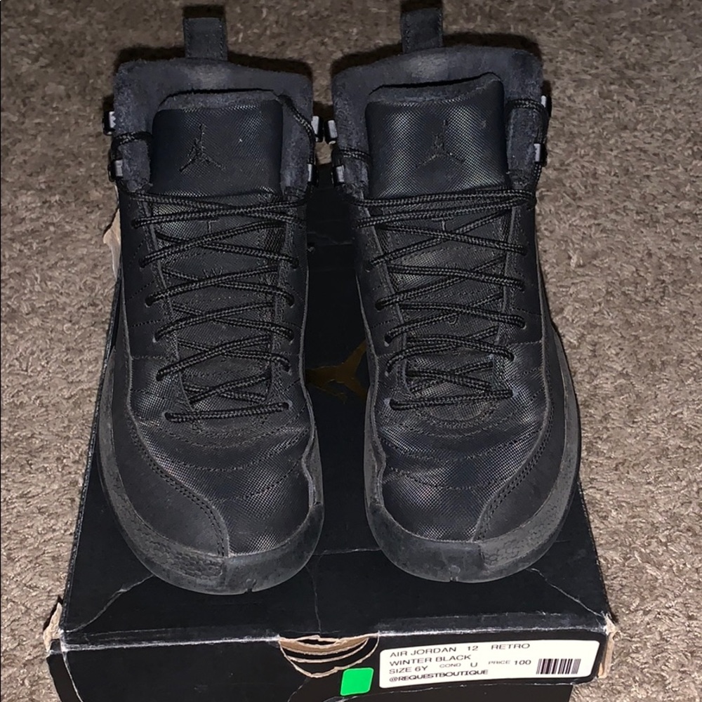 Air Jordan Retro “Winter” 12s Size 6Y